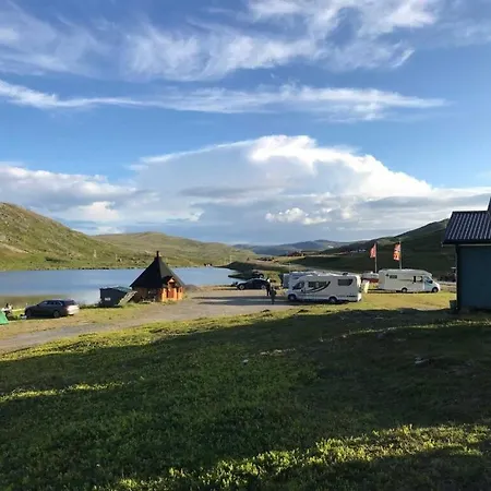 诺德卡普大篷车露营酒店 * Skarsvåg